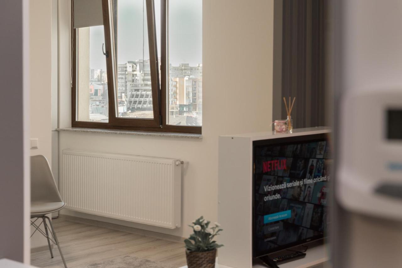 The Chic Minimalist - Apartment Iasi Exterior photo