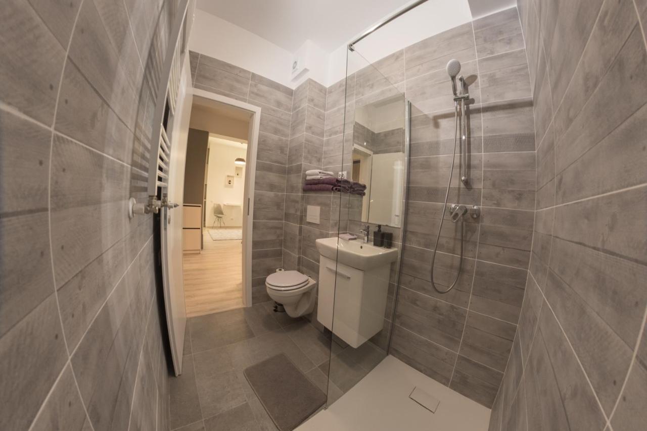 The Chic Minimalist - Apartment Iasi Exterior photo